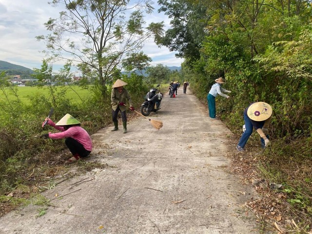 Phụ nữ Đậu Liêu chung tay bảo vệ môi trường, góp phần xây dựng phường đạt chuẩn đô thị văn minh